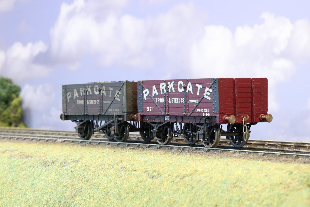 Finescale O Gauge (Kit-Built) Pair of 'Parkgate' Private Owner Wagons (Weathered)