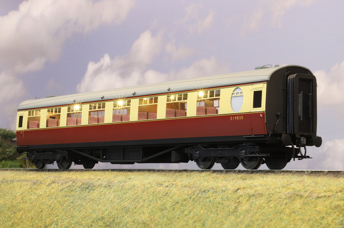 Darstaed Finescale O Gauge Thompson Restaurant Third Open, BR Carmine &amp; Cream E1983E
