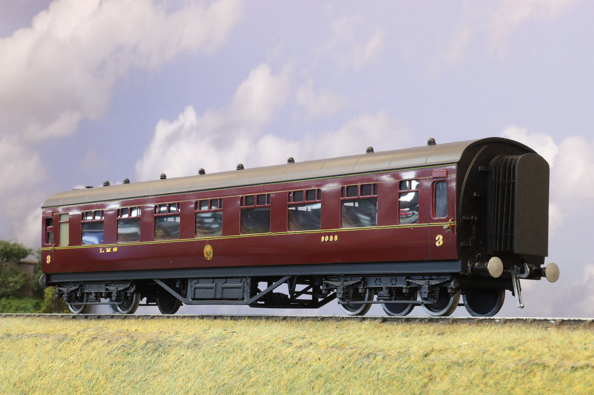 Kit-built Finescale O Gauge LMS Third Corridor No. 9088