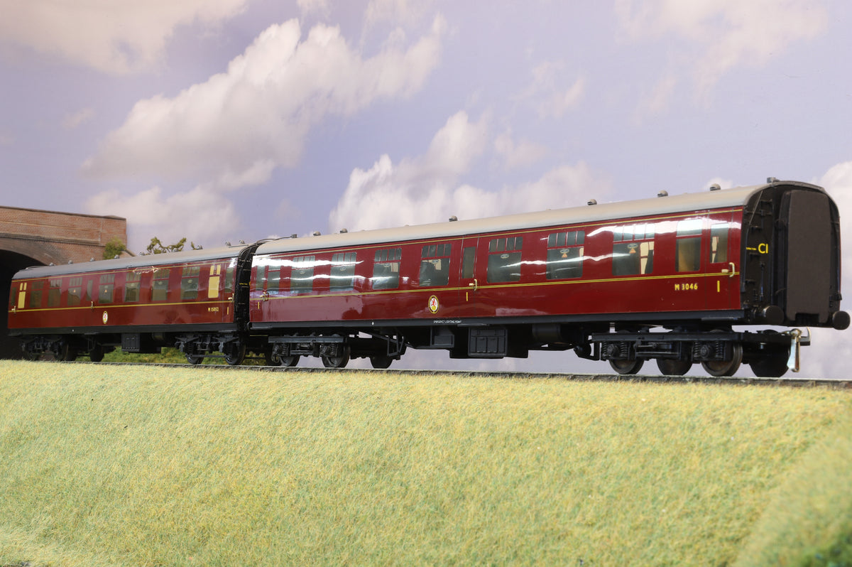 Aquitrain Finescale O Gauge Pair of BR Mk1 Coaches, BR Maroon