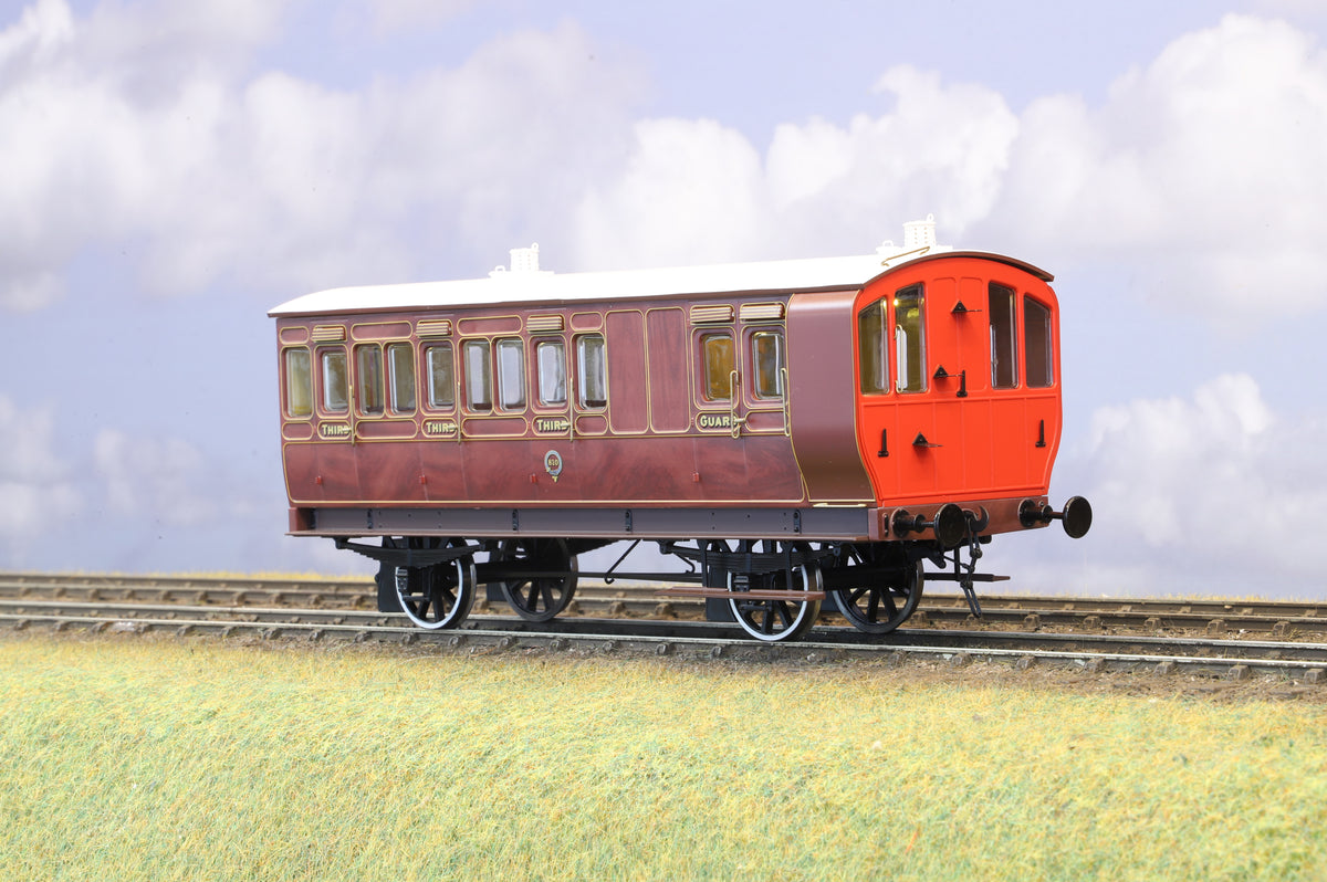 Dapol Finescale O Gauge Stroudley 4-Wheel Oil Lit Brake Coach No. 810 Mahogany (with Lights)