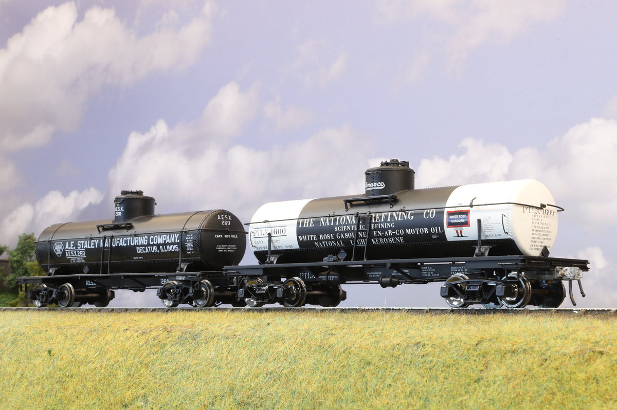 American O Scale Pair of Bogie Tankers