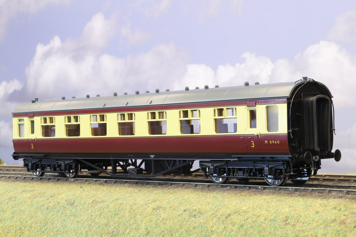 MTH Finescale O Gauge Rake of 4 x ex-LMS Stanier Coaches BR Crimson and Cream