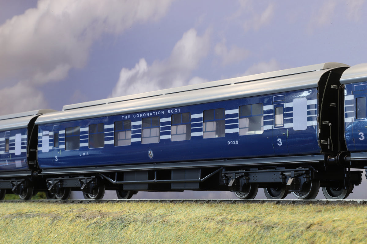 Ace Trains Coarse Scale O Gauge Rake of 9 x LMS 'Coronation' Coaches