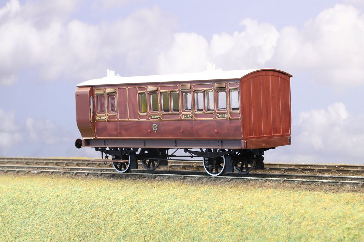Dapol Finescale O Gauge Stroudley 4-Wheel Oil Lit Brake Coach No. 810 Mahogany (with Lights)