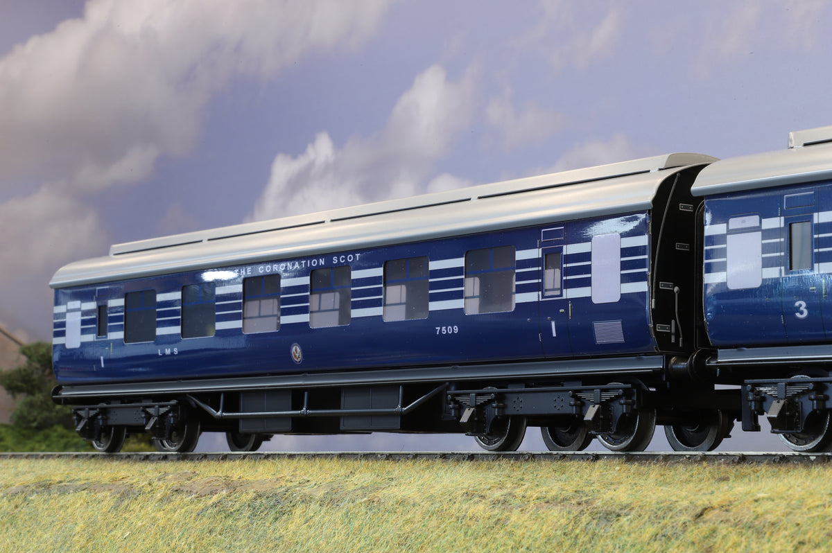 Ace Trains Coarse Scale O Gauge Rake of 9 x LMS 'Coronation' Coaches