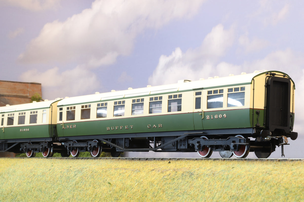 Kemilway Finescale O Gauge Pair of LNER Tourist Coaches (Buffet &amp; Brake Third)