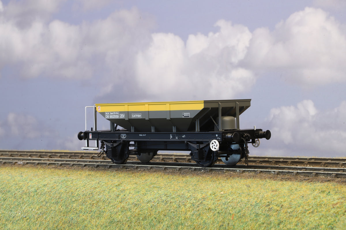 Heljan Finescale O Gauge Catfish Ballast Hopper No. DB992559 BR Engineers Grey/Yellow (Dutch)