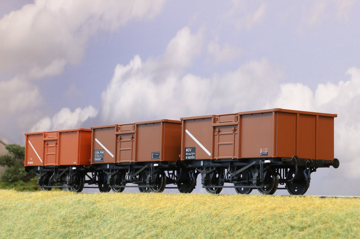 Dapol Finescale O Gauge 3 x 16T Mineral Wagons BR Bauxite