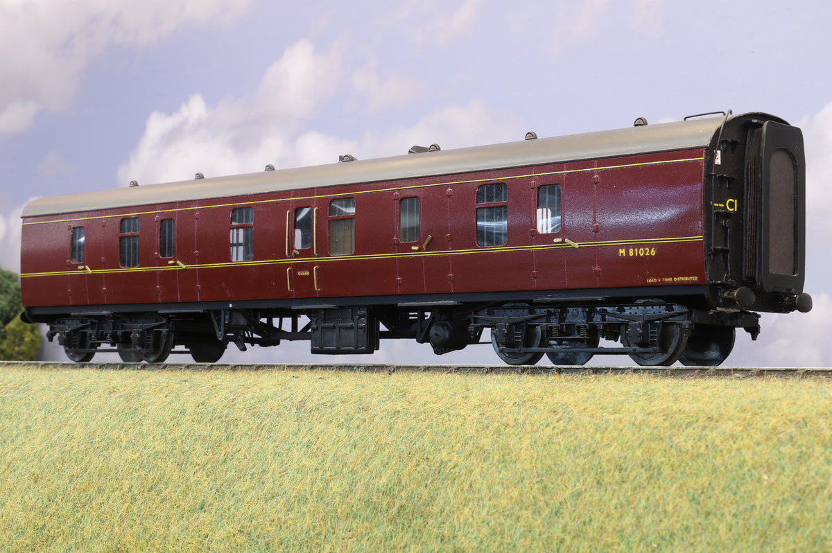 Aquitrain Finescale O Gauge BR Mk1 Full Brake No. M81026, BR Lined Maroon