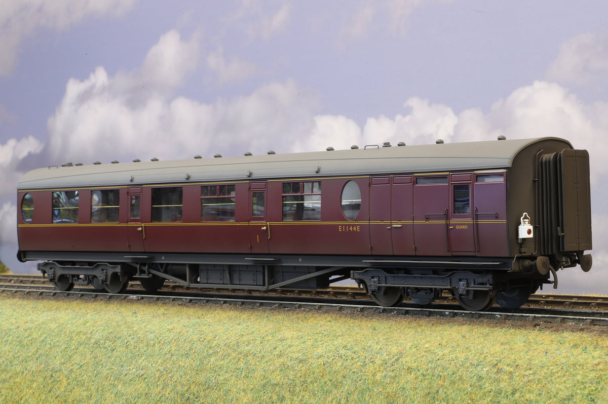 Golden Age Models Finescale O Gauge Peppercorn Class A2 No. 60528 'Tudor Minstrel' BR Green Late Crest DCC Sound & Smoke + Darstaed Rake of 5 Thompsons Pro-Weathered