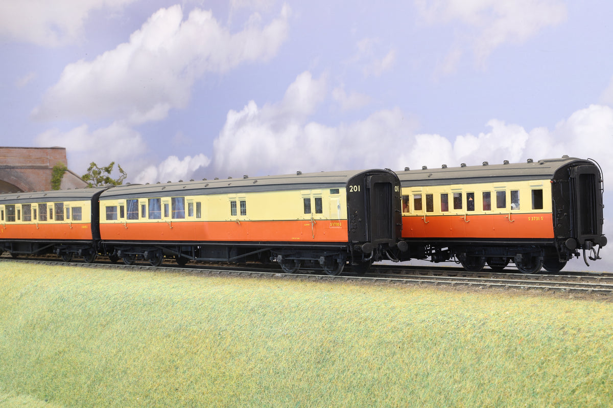 Slater's Finescale O Gauge (Kit-Built) ex-SR Maunsell Three Coach Set No. 201 (Etched Bogies)