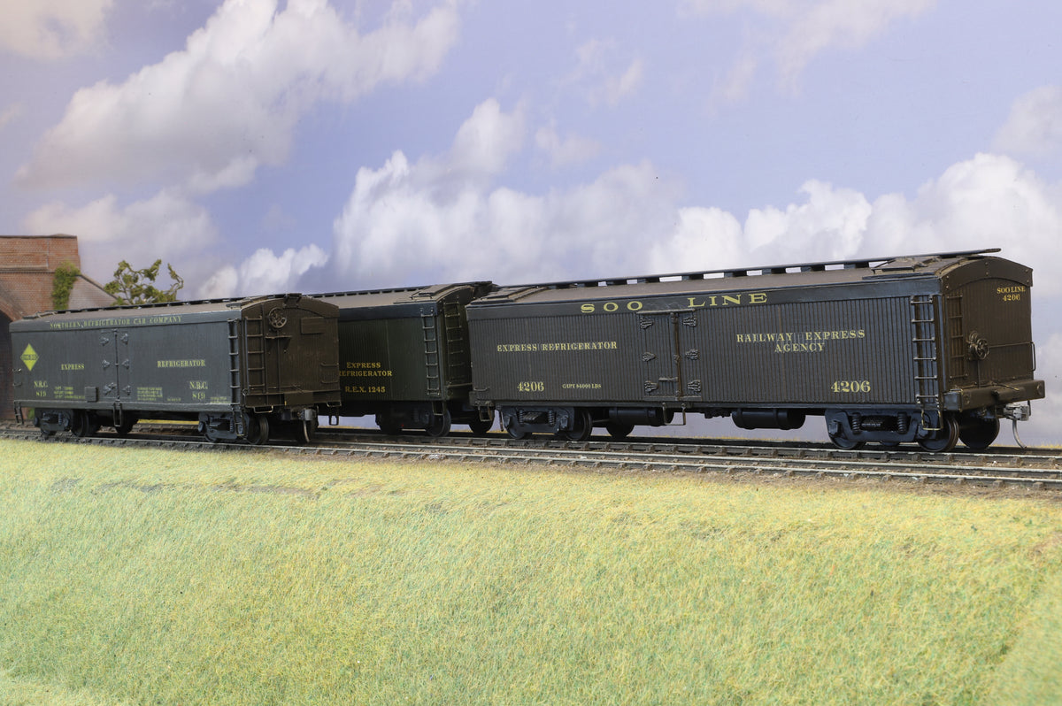 Finescale O Gauge (Kit-Built) Trio of Railway Express Agency Box Cars