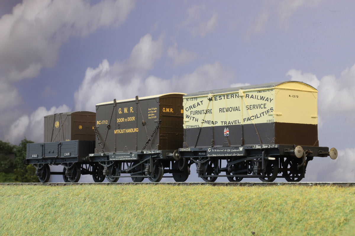 Kit-built Finescale O Gauge Rake of GWR Conflat Wagons