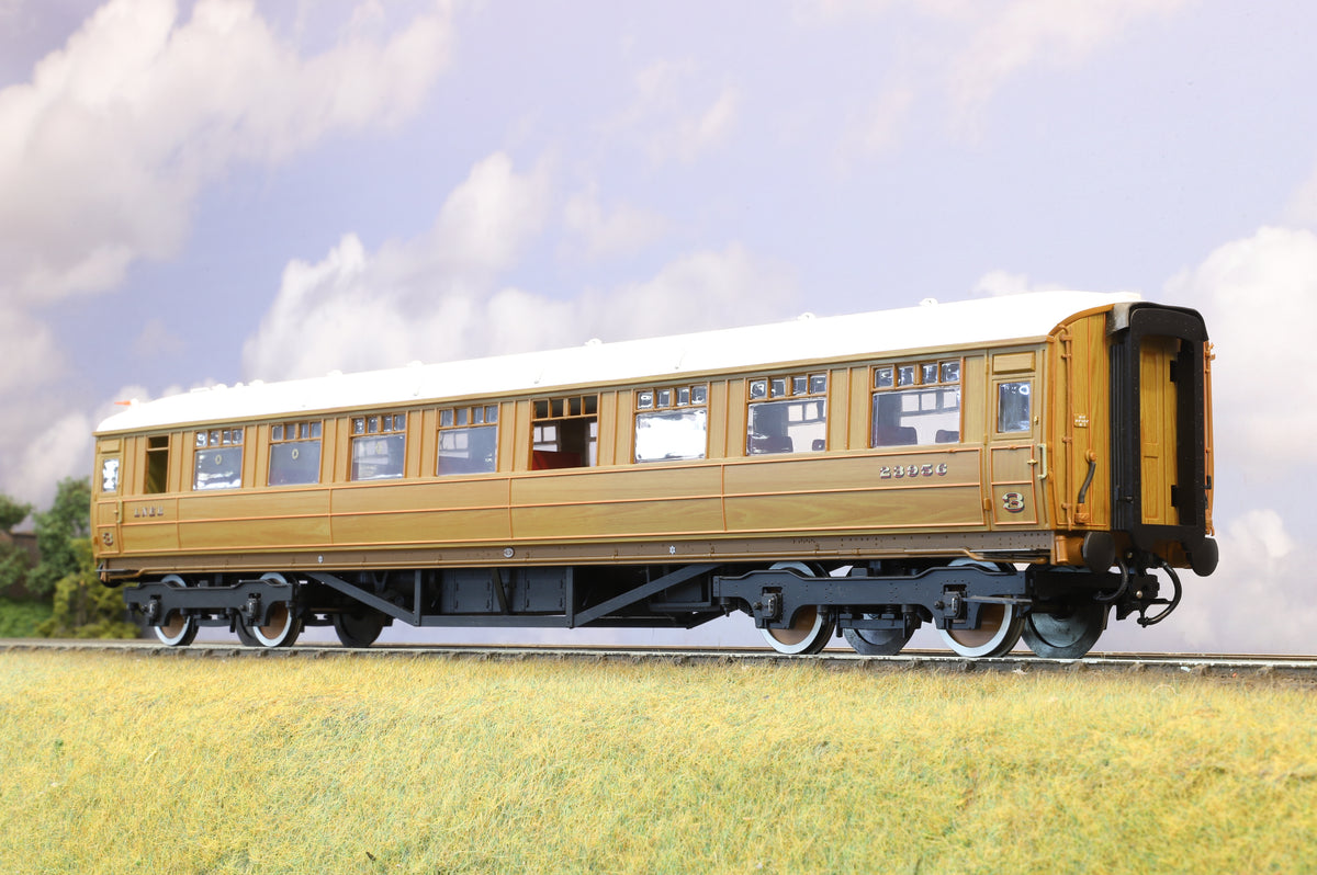 Hattons Finescale O Gauge Gresley Teak Third Open