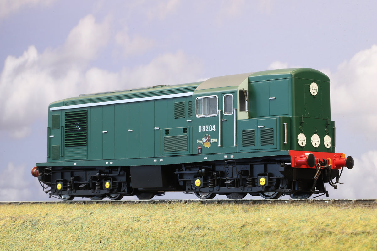 Little Loco Company Finescale O Gauge Class 15 No. D8204 BR Green