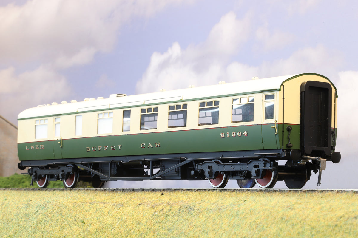 Kemilway Finescale O Gauge Pair of LNER Tourist Coaches (Buffet &amp; Brake Third)