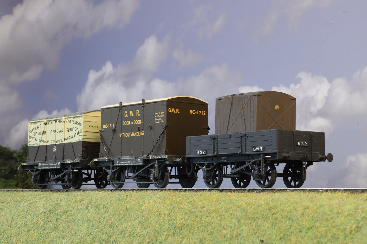 Kit-built Finescale O Gauge Rake of GWR Conflat Wagons