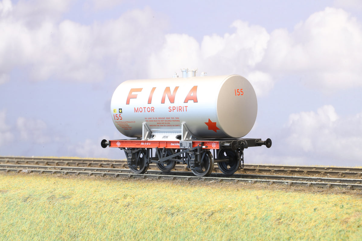 Dapol Finescale O Gauge Class A Anchor Mounted Tank 'FINA' No. 155
