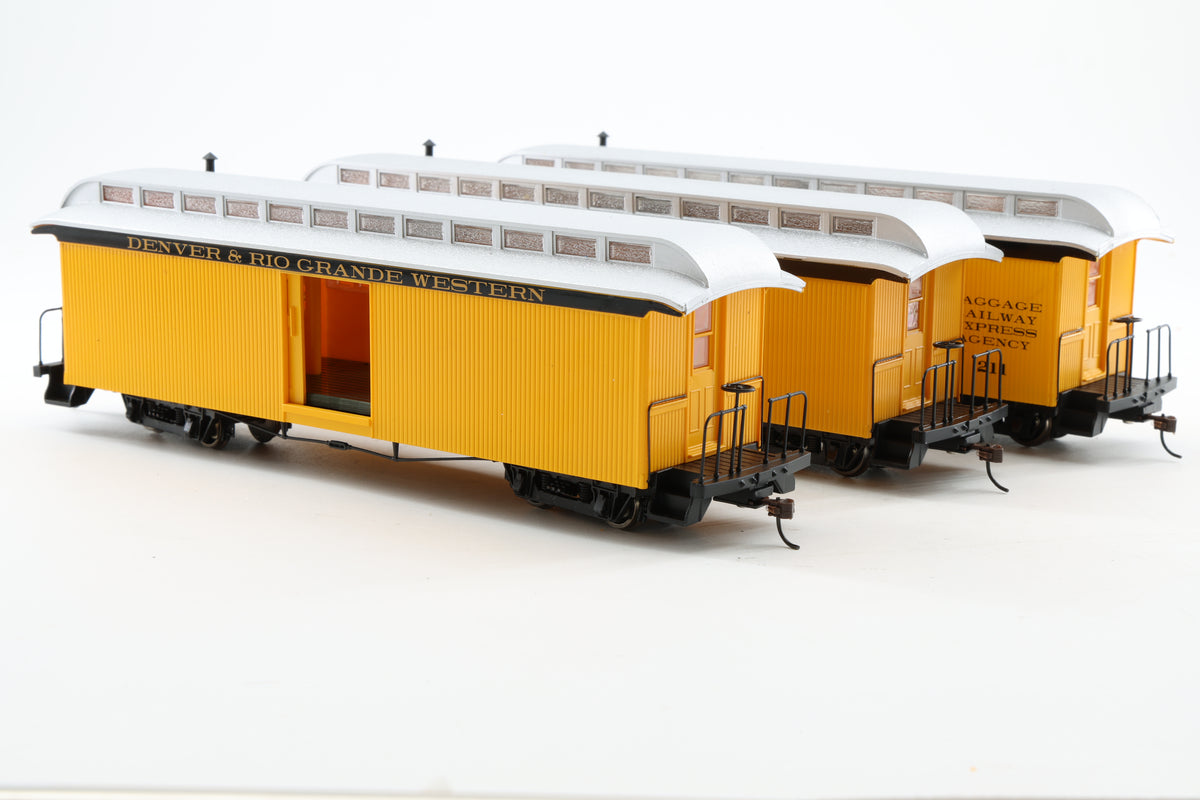 Spectrum/Bachmann On30 Rake of Three Baggage/Combine Cars, 'Denver & Rio Grande Western'