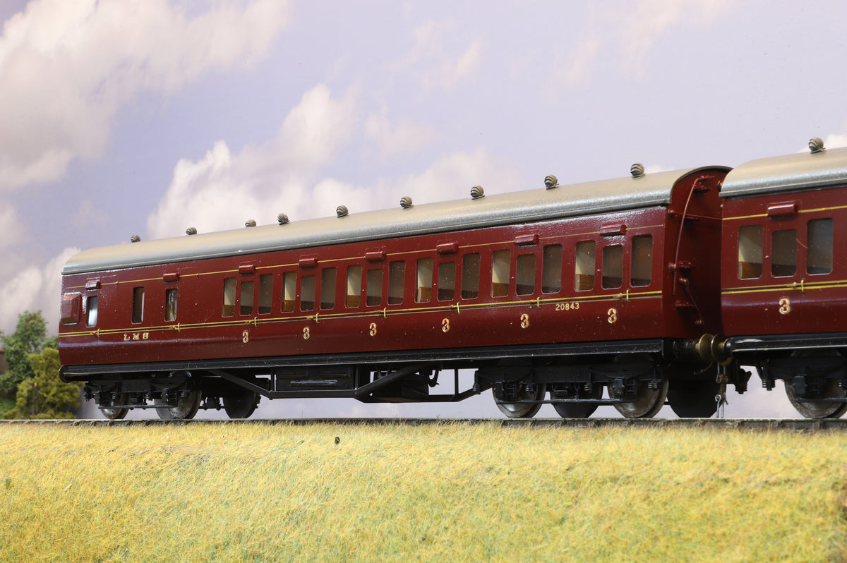 EK Models Finescale O Gauge LMS (Maroon) Pair of Suburban coaches