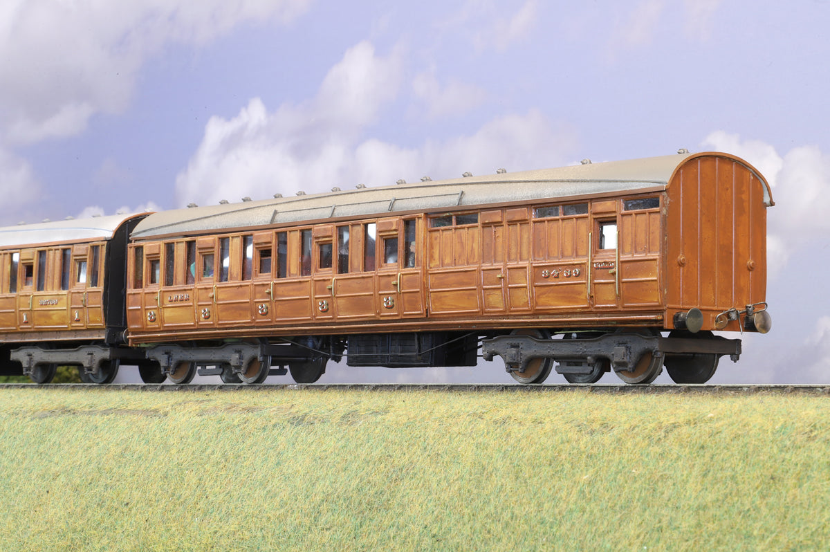 WORKSHOP Finescale O Gauge (Kit-Built) Rake of 3 x Gresley Suburban Teaks