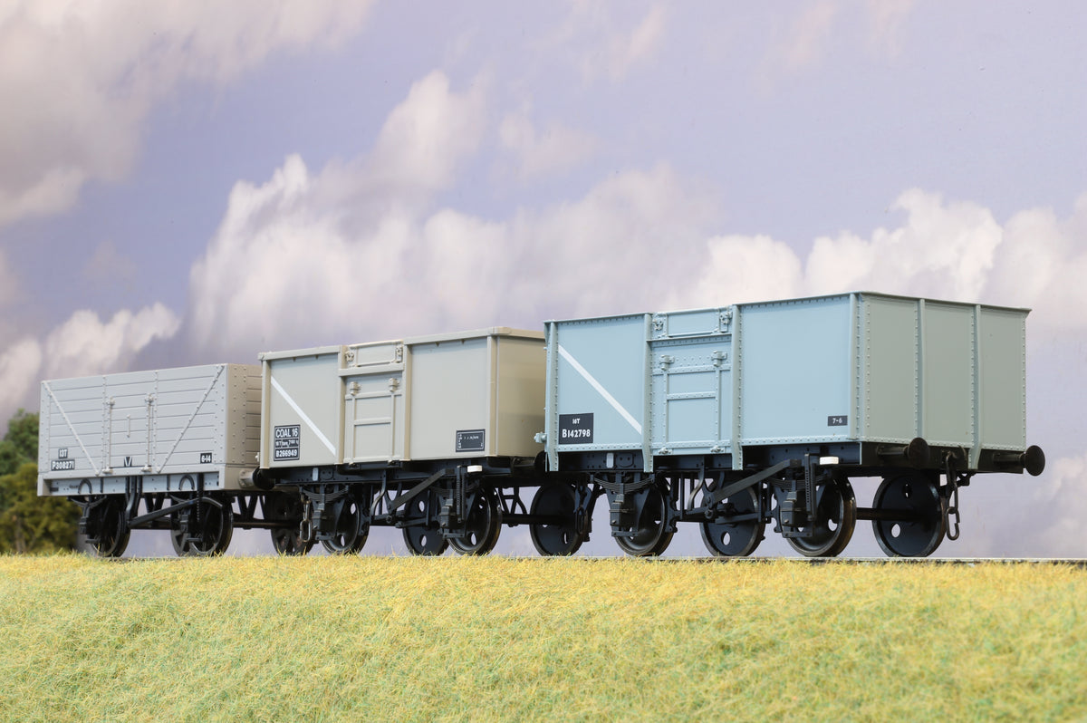 Dapol Finescale O Gauge 3 x Mineral/Open Wagons