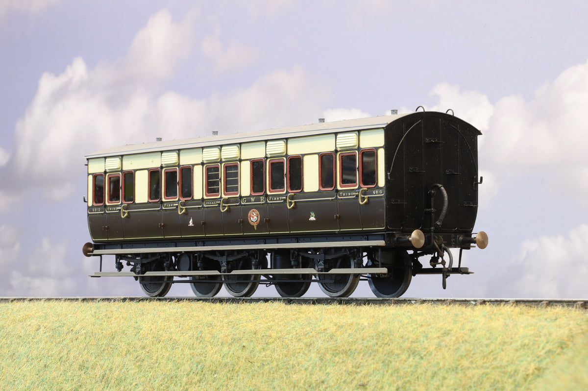 Finescale O Gauge (Kit-Built) GWR Tri-Composite 6-Wheel Coach (Brass Construction)