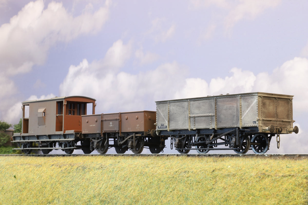 Finescale O Gauge Rake of Three Kit-built Wagons.