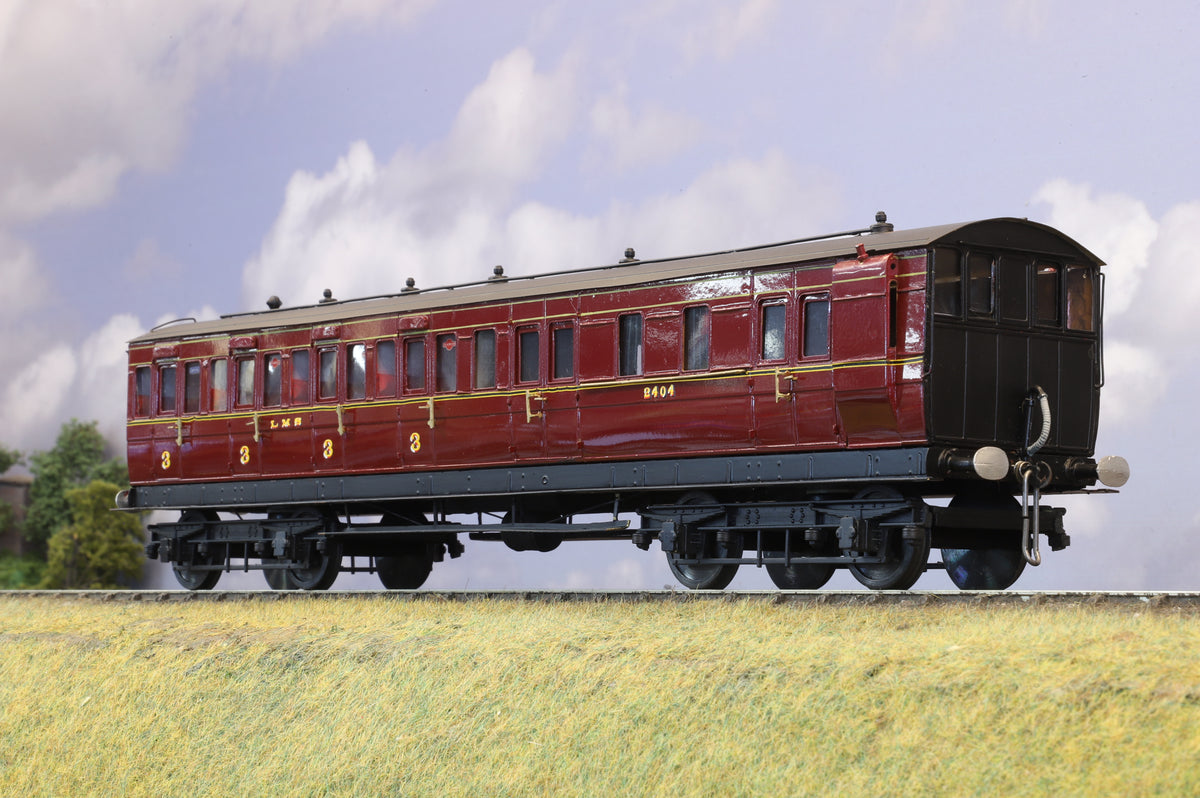 Kit-built Finescale O Gauge (ex L&amp;YR) Brake 3rd Arc Roof Suburban No. 2404 LMS Maroon