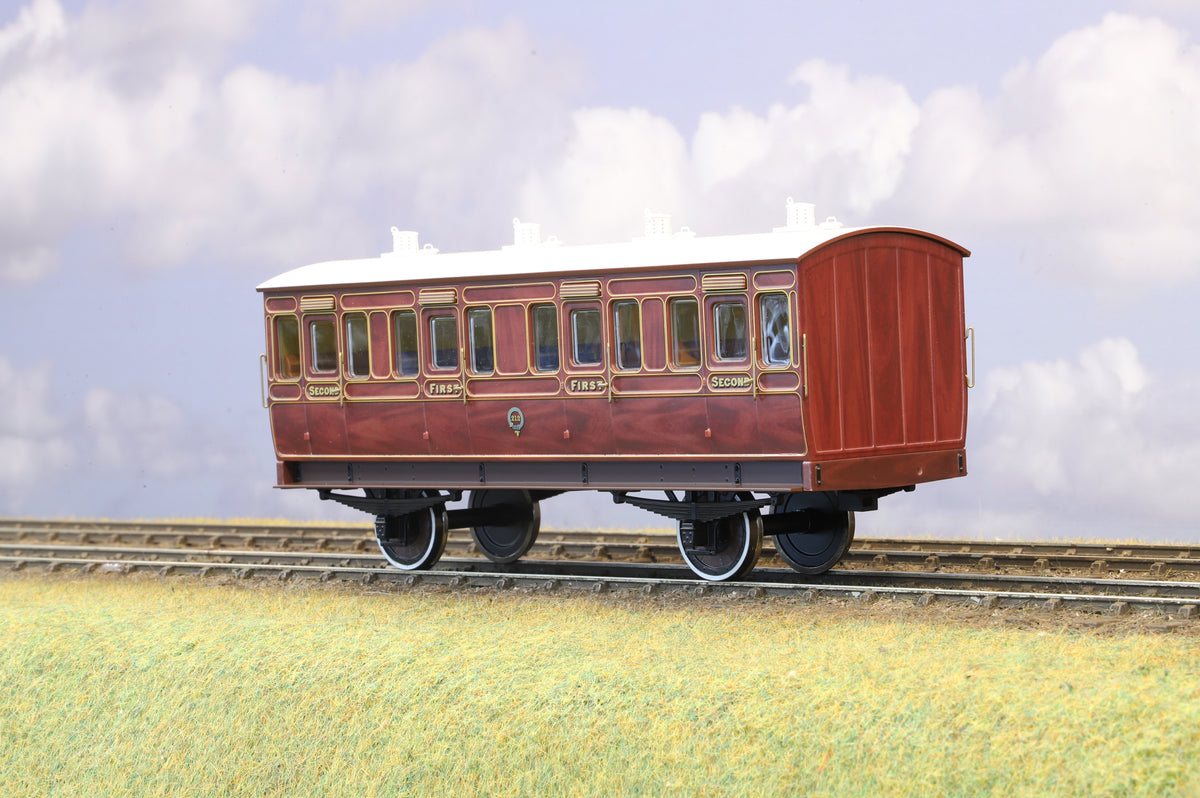 Dapol Finescale O Gauge Stroudley 4-Wheel Oil Lit Coach No. 212 Mahogany (with Lights)