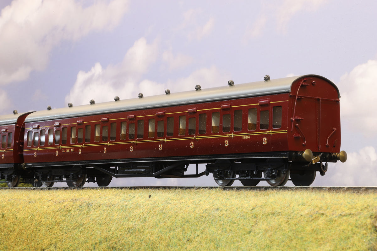 EK Models Finescale O Gauge LMS (Maroon) Pair of Suburban coaches