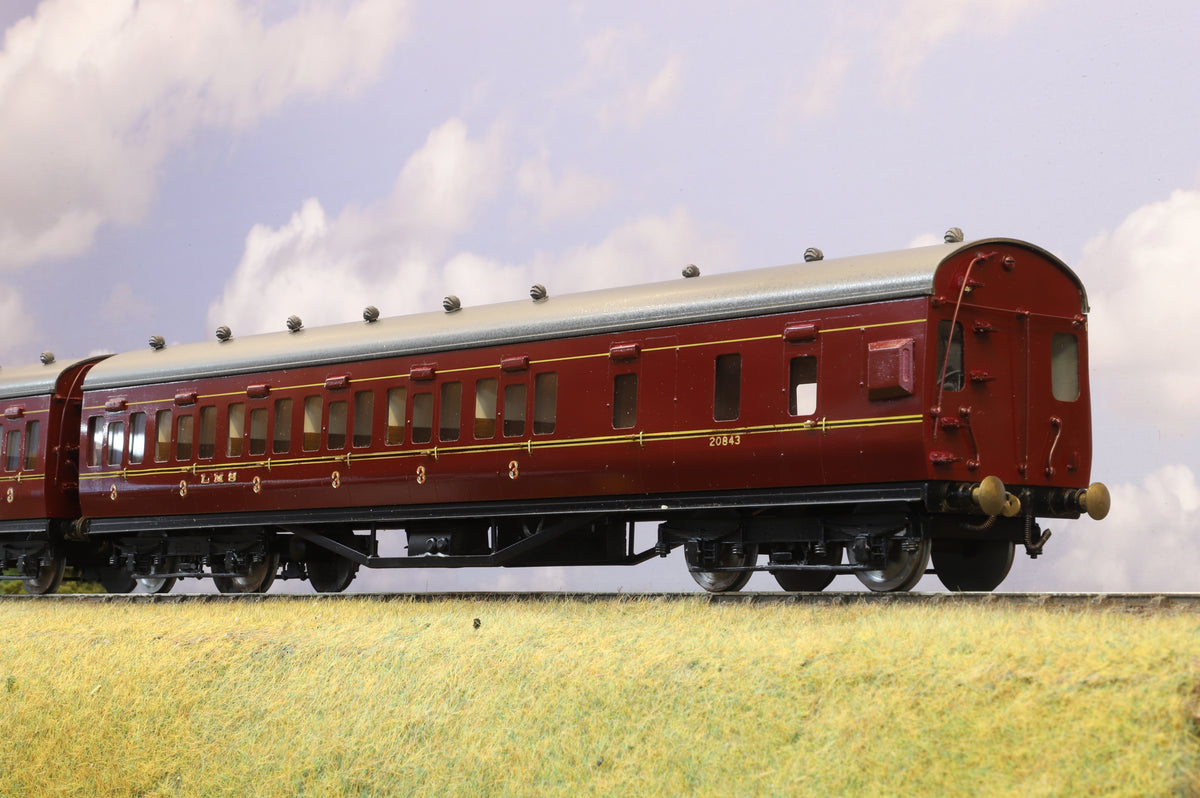 EK Models Finescale O Gauge LMS (Maroon) Pair of Suburban coaches