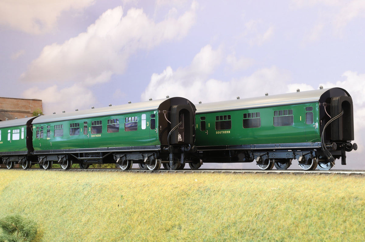 Darstaed Coarse Scale O Set of 3 SR Bulleid Coaches Malachite Green &#39;Set B&#39;