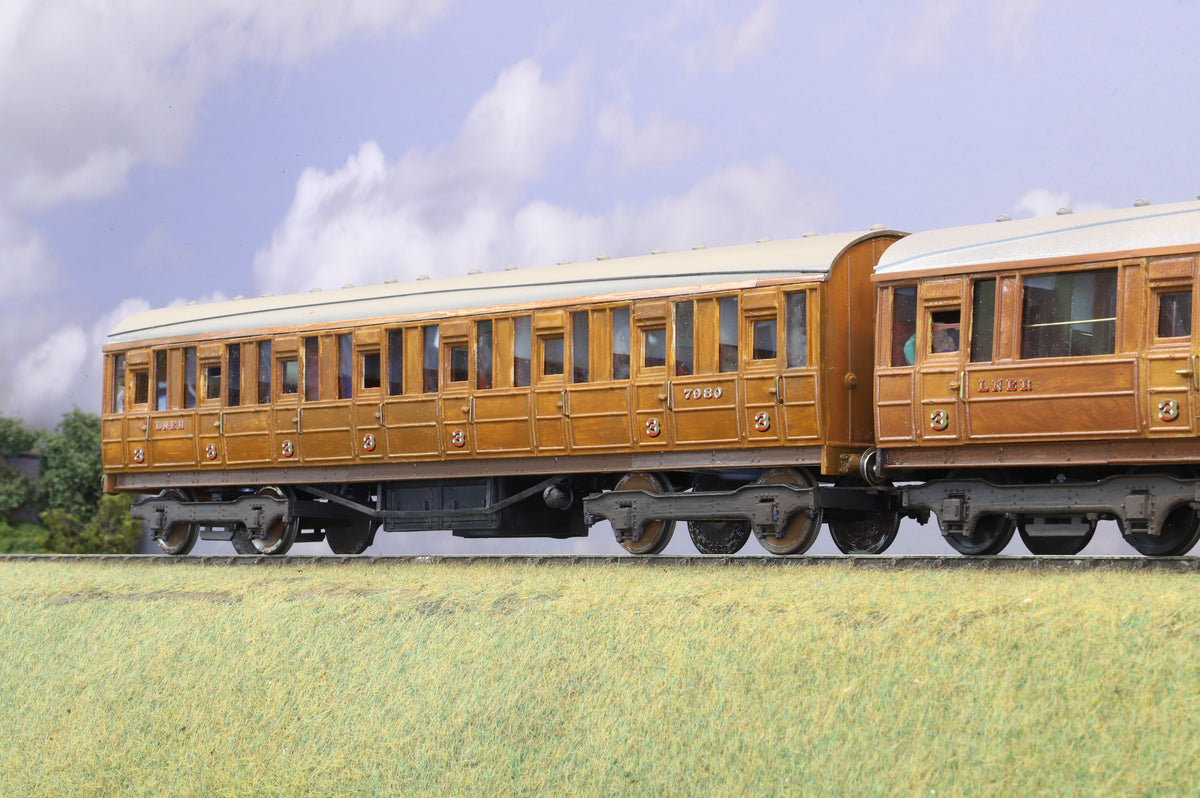 WORKSHOP Finescale O Gauge (Kit-Built) Rake of 3 x Gresley Suburban Teaks