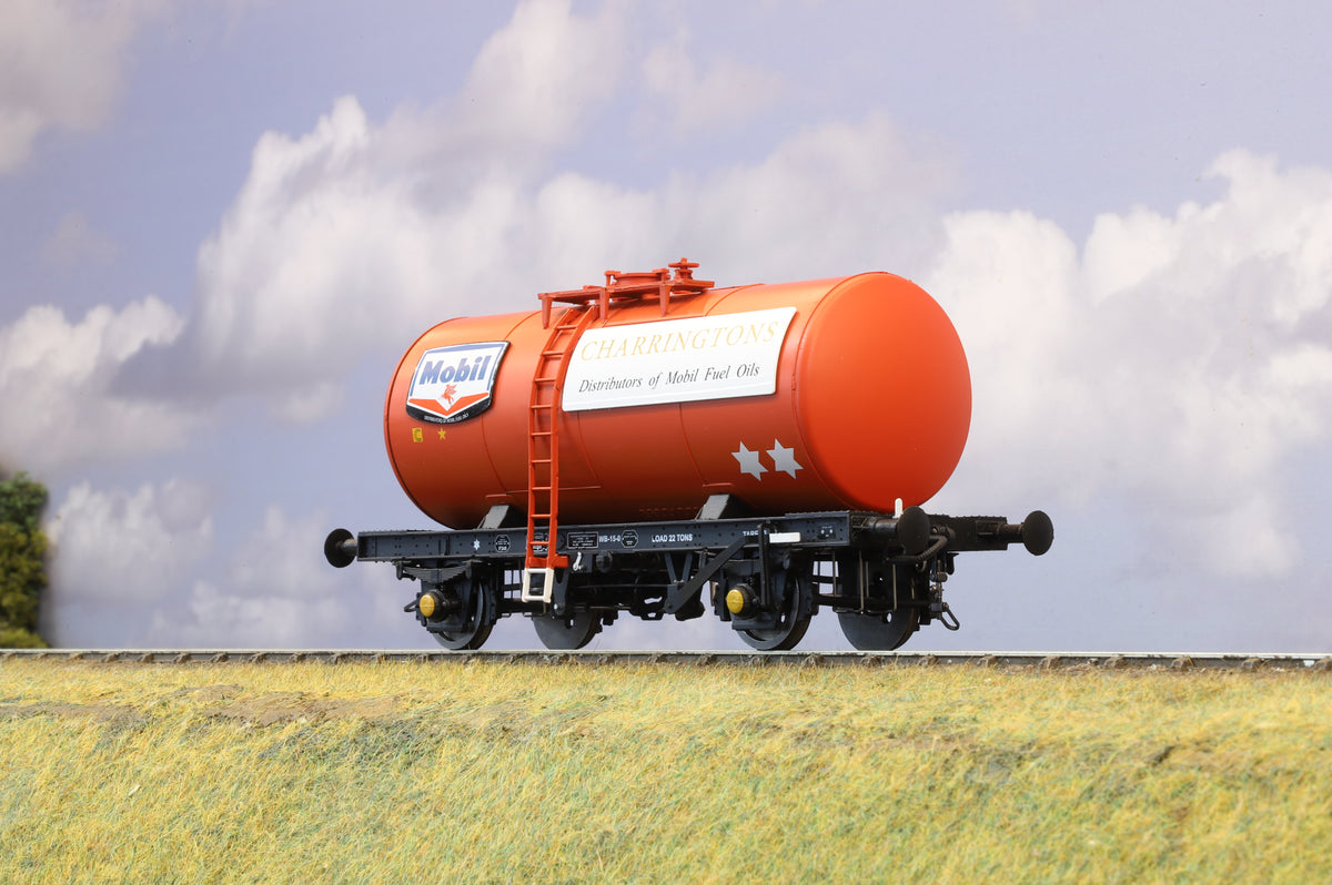 Heljan Finescale O Gauge B Tank Model No.1005 'Charringtons'