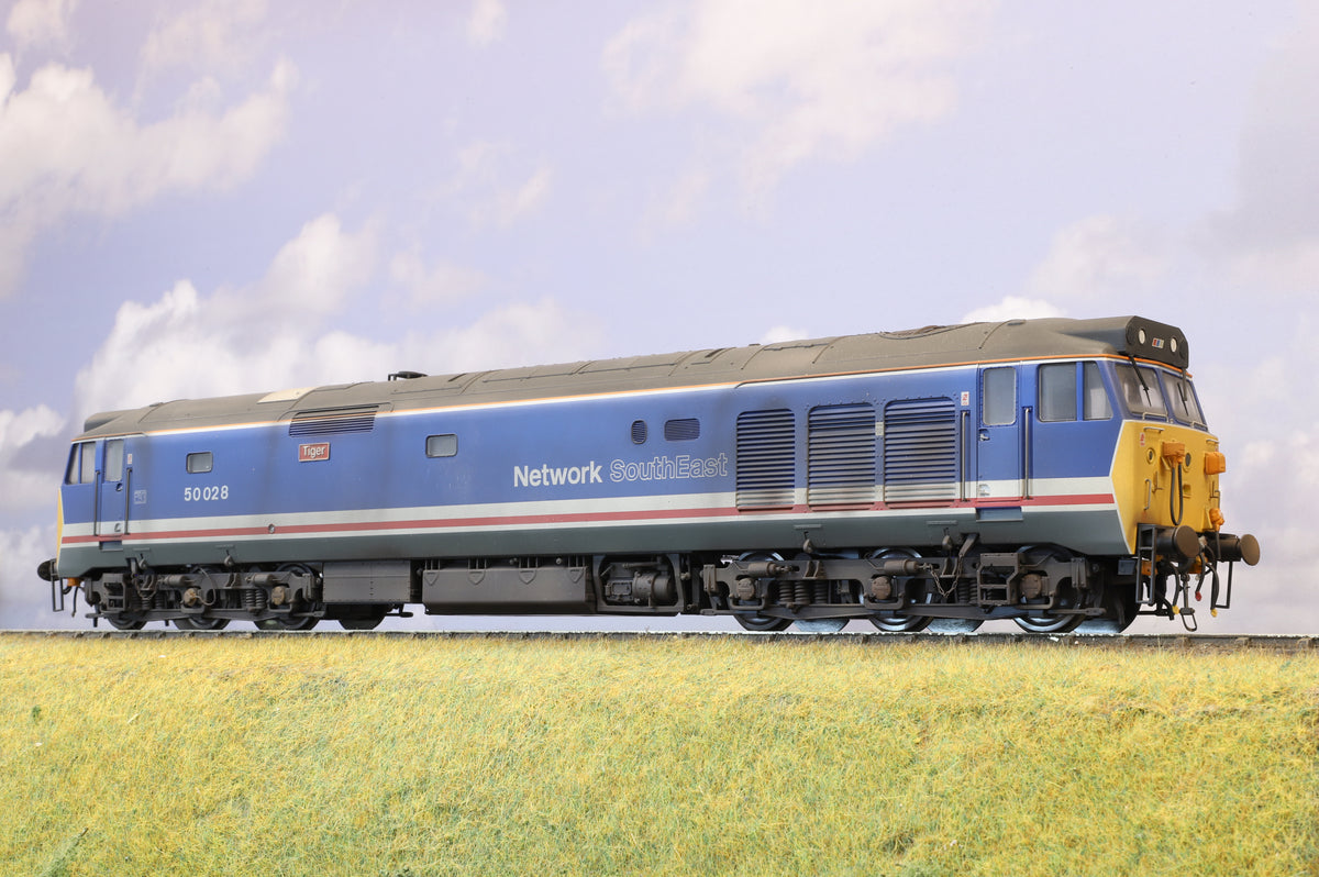 Heljan Finescale O Gauge Class 50 Network SouthEast &#39;50028&#39; &#39;Tiger&#39;, DCC Sound &amp; Pro Weathered