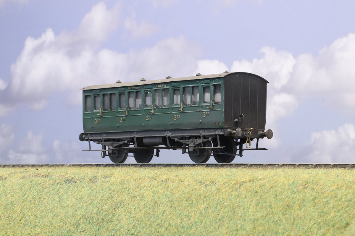 Workshop Finescale O Gauge (Kit-Built) 4-Wheel Coach Southern Green (Weathered)