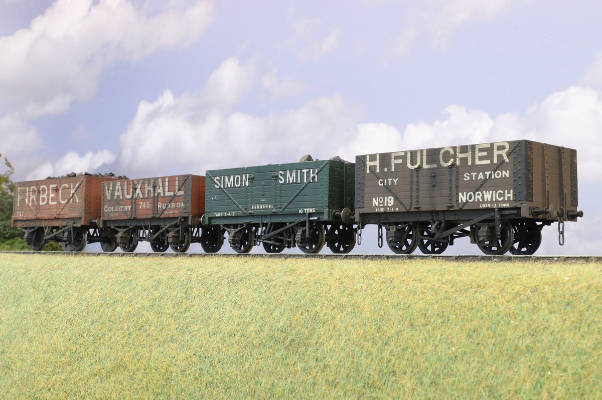 Finescale O Gauge (Kit-Built) Rake of Four Private Owner Wagons, Weathered