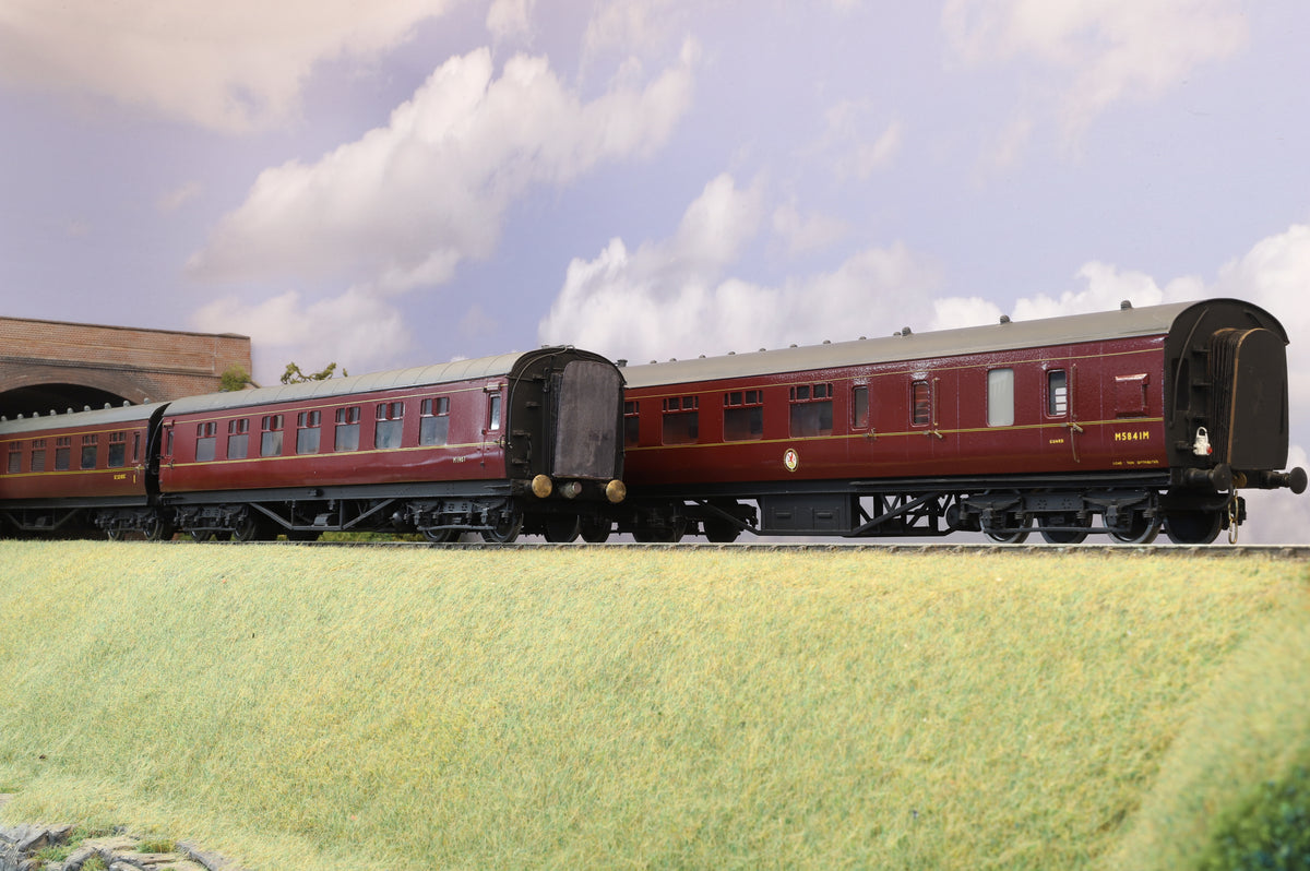 Finescale O Gauge (Kit-Built) Rake of Four LMS/BR Stanier Period III Coaches