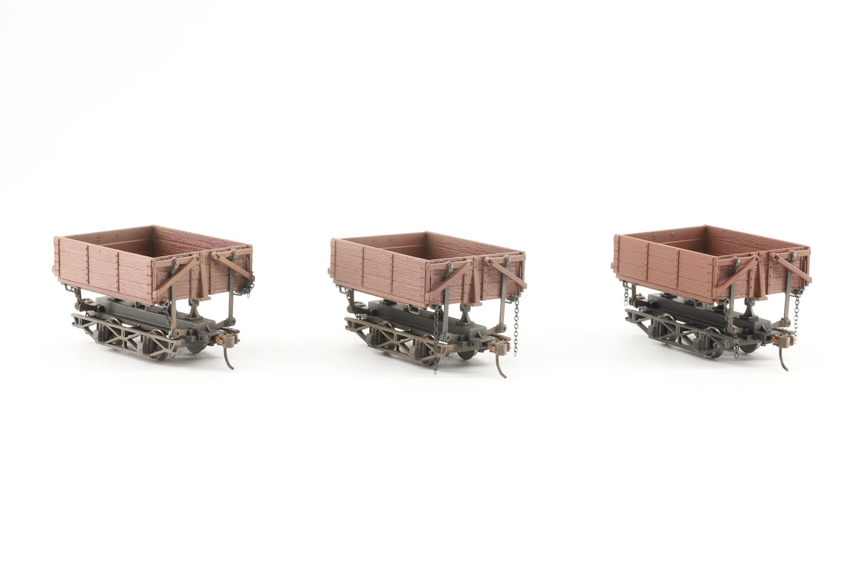 Spectrum/Bachmann On30 No.29801, Three Logging and Mining Cars