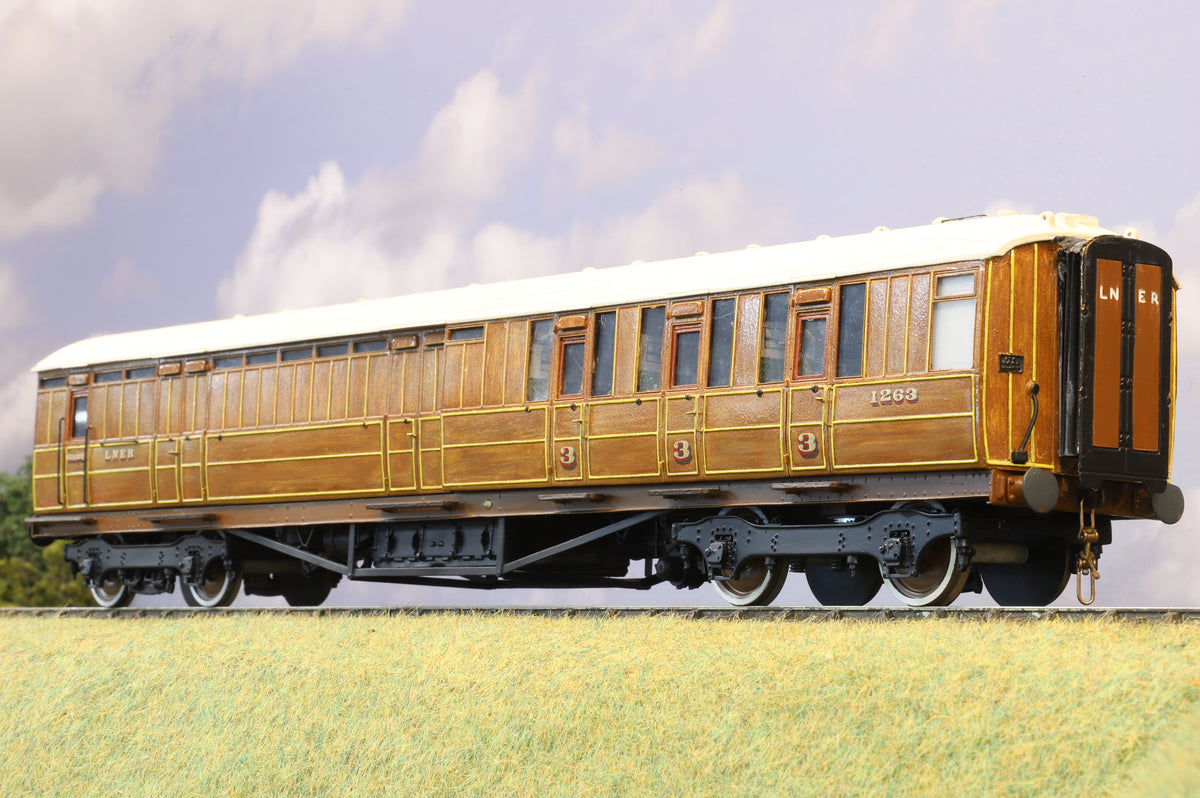 Finescale O Gauge (Kit-Built) LNER Gresley Teak Corridor Brake Third No. 1263