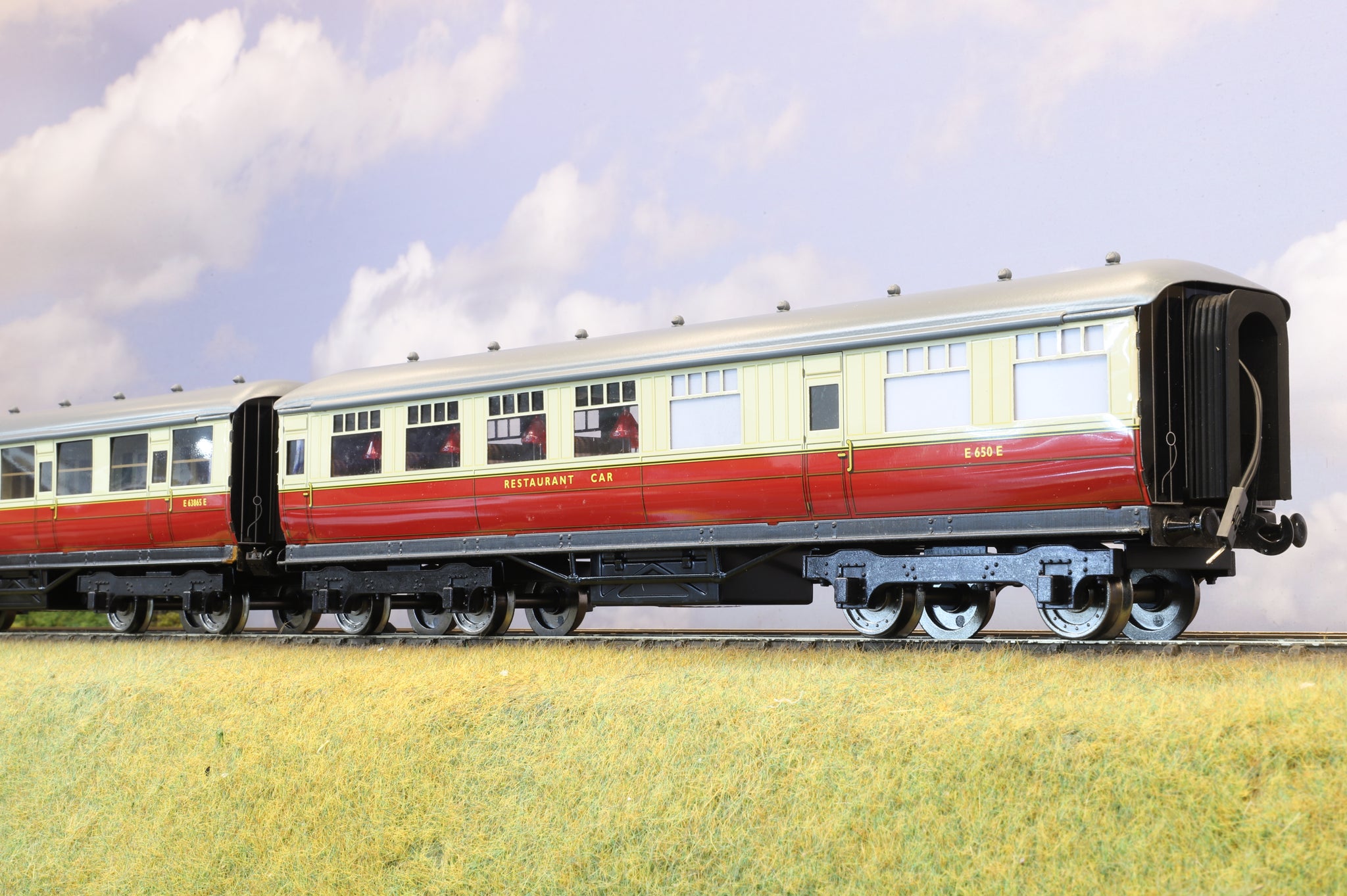 Darstaed Coarse Scale O Set of 3 LNER Gresley Coaches BR Crimson & Cre ...