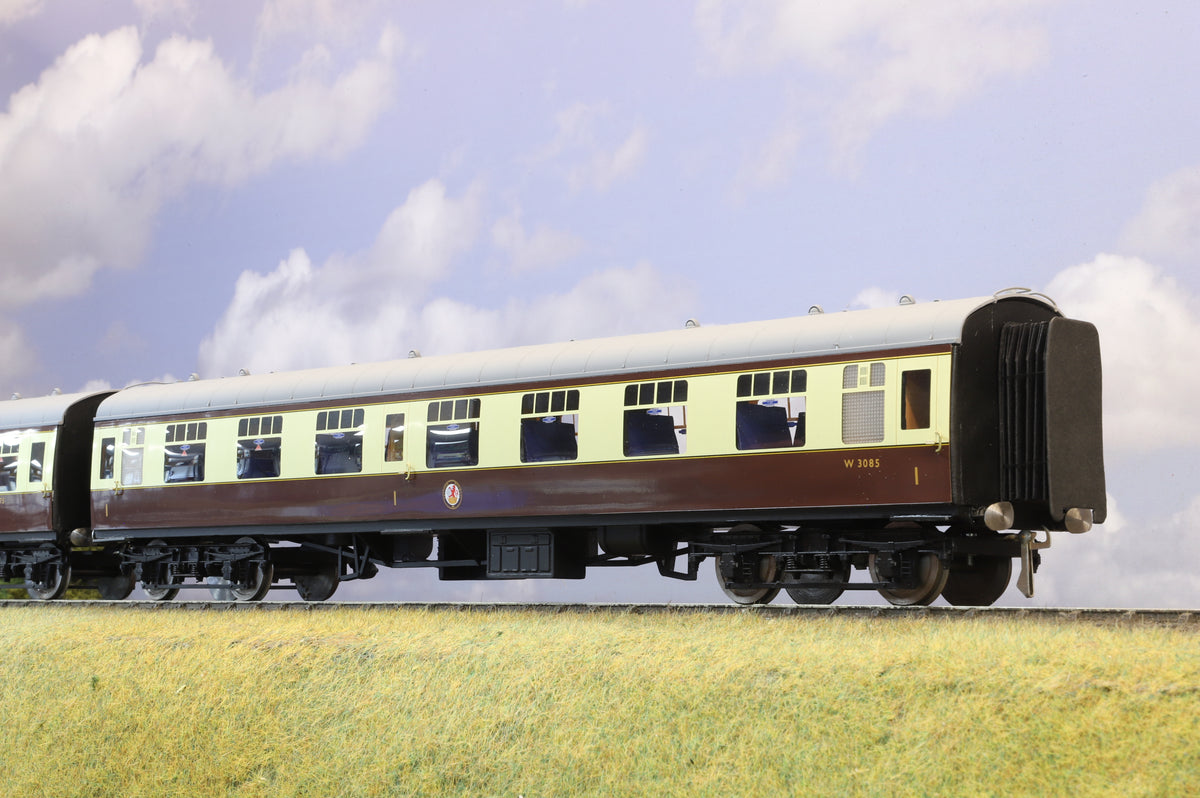Aquitrain Finescale O Gauge Rake of Three BR Mk1 Coaches, Chocolate &amp; Cream