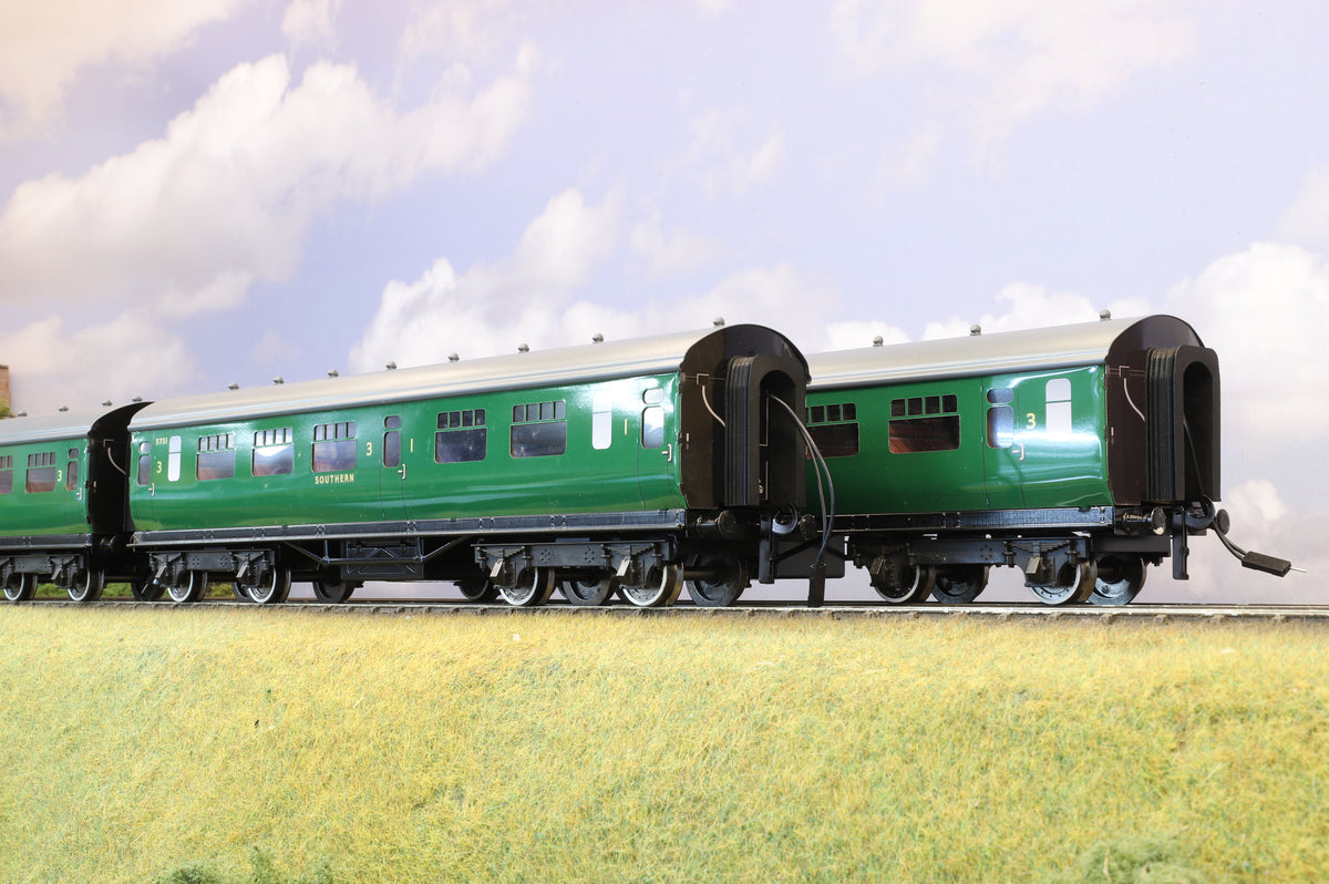 Darstaed Coarse Scale O Set of 3 SR Bulleid Coaches Malachite Green &#39;Set A&#39;