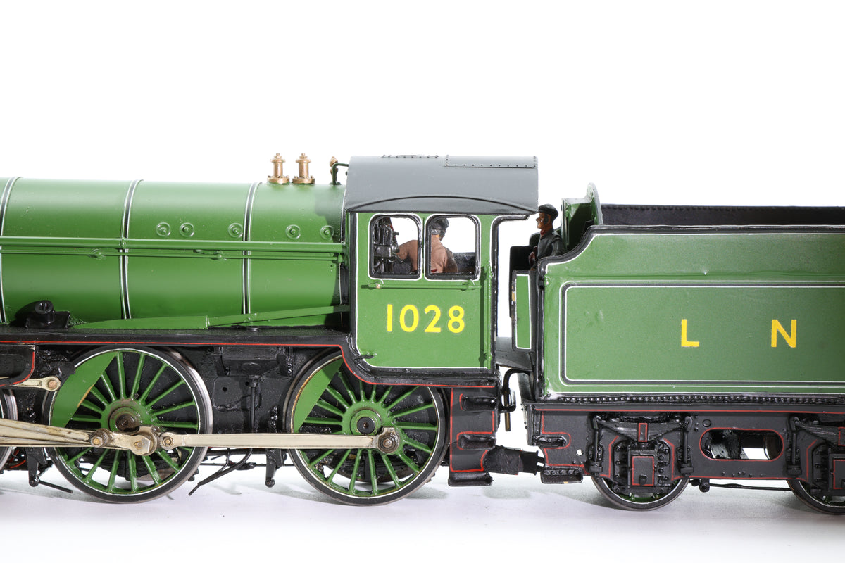 Finescale O Gauge (Kit-Built) LNER Class B1 No. 1028 Lined LNER Green DCC Sound
