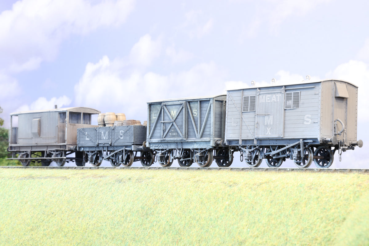 Finescale O Gauge (Kit-Built) LMS Short Goods Train (Weathered)