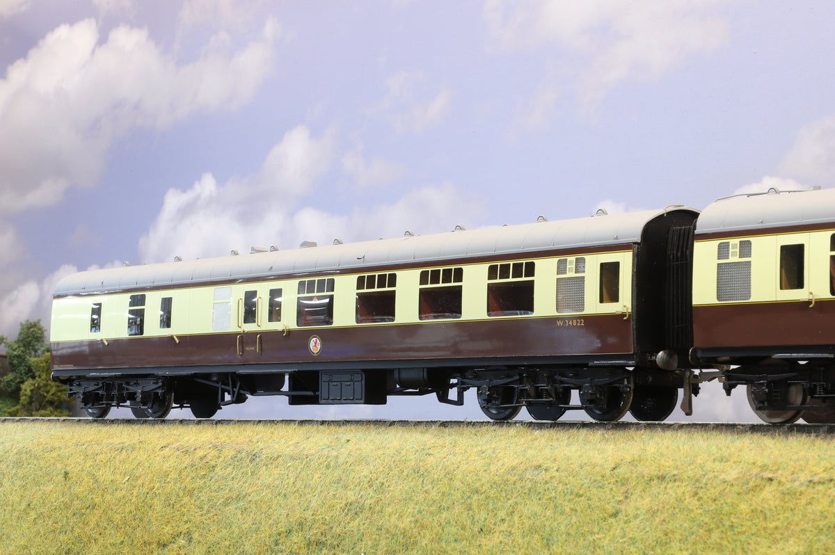 Aquitrain Finescale O Gauge Rake of Three BR Mk1 Coaches, Chocolate &amp; Cream