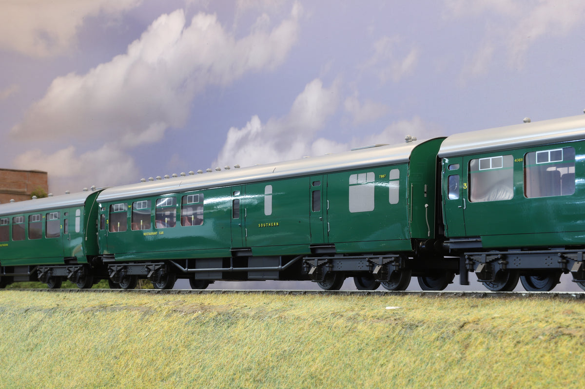 Ace Trains Coarse Scale O Gauge Southern Railway Bulleid Coach Set (2-/3-Rail)