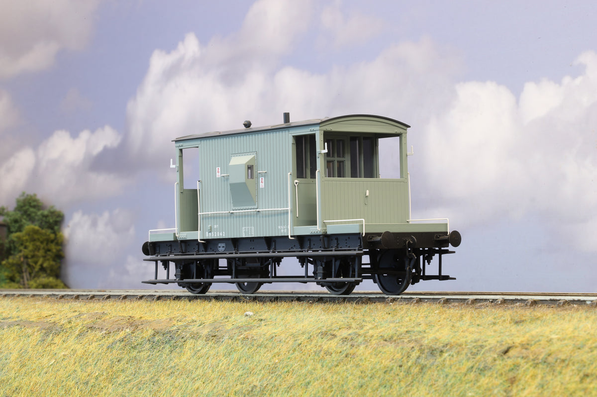 Dapol Finescale O Gauge BR 20T Brake Van BR Grey